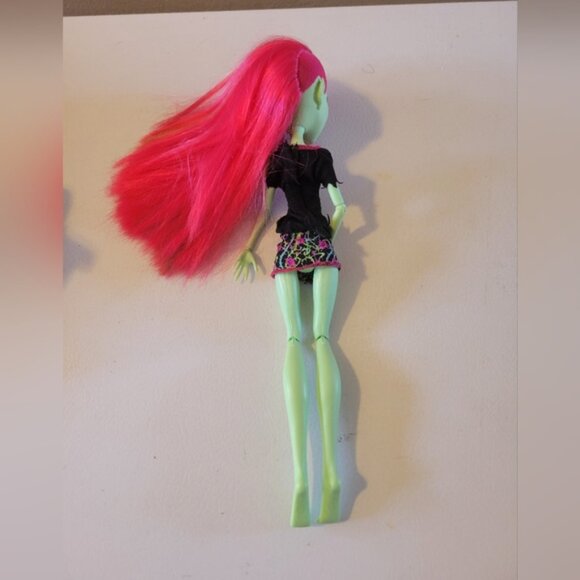 Monster High Venus McFlytrap (Ghoul Spirit) - Picture 4 of 4